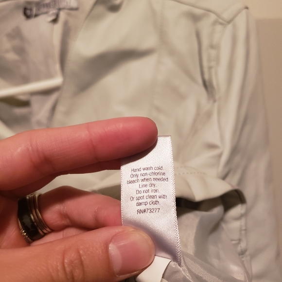 Jennifer Lopez light gray/silver jacket - Picture 5 of 6